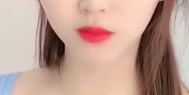 有一个爱你的小姐姐英文