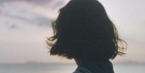 伤感女生背影图片,静谧情感与唯美意境的交融”