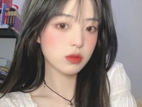 女头微信头像氛围感emo蓝,诠释现代女性的情感世界”